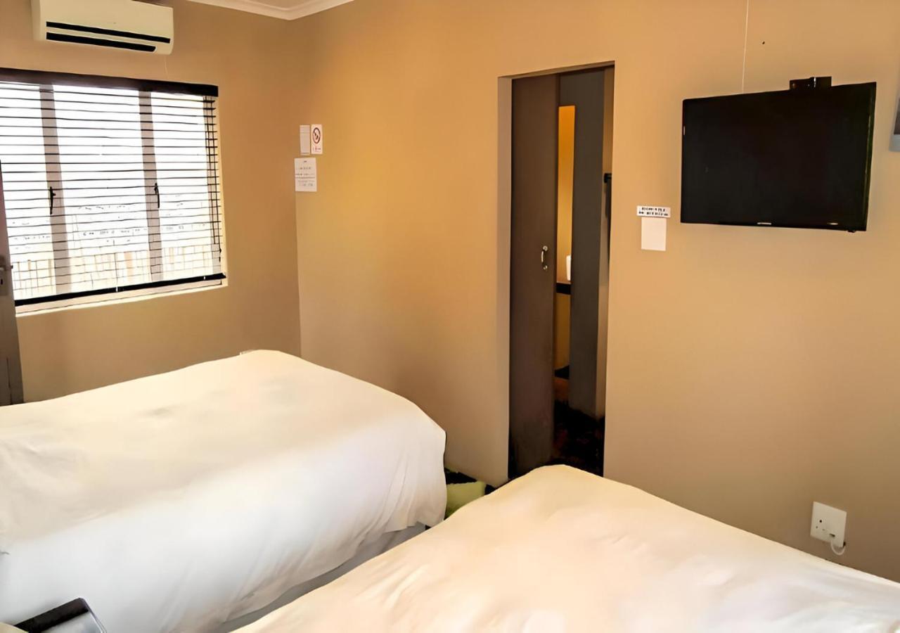 Kzn Park View Guest House Durban Esterno foto