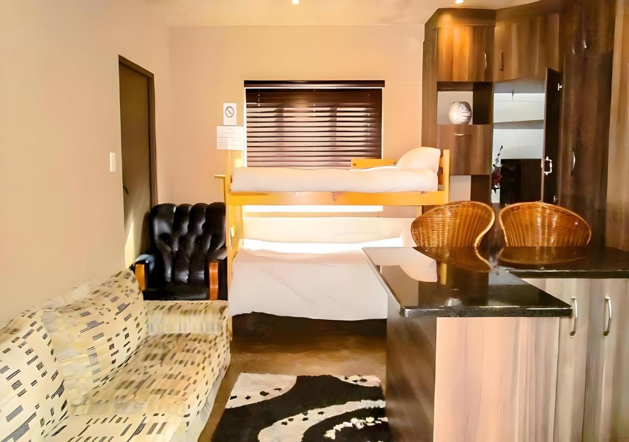 Kzn Park View Guest House Durban Esterno foto